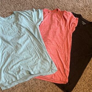 3 t shirts from the buckle